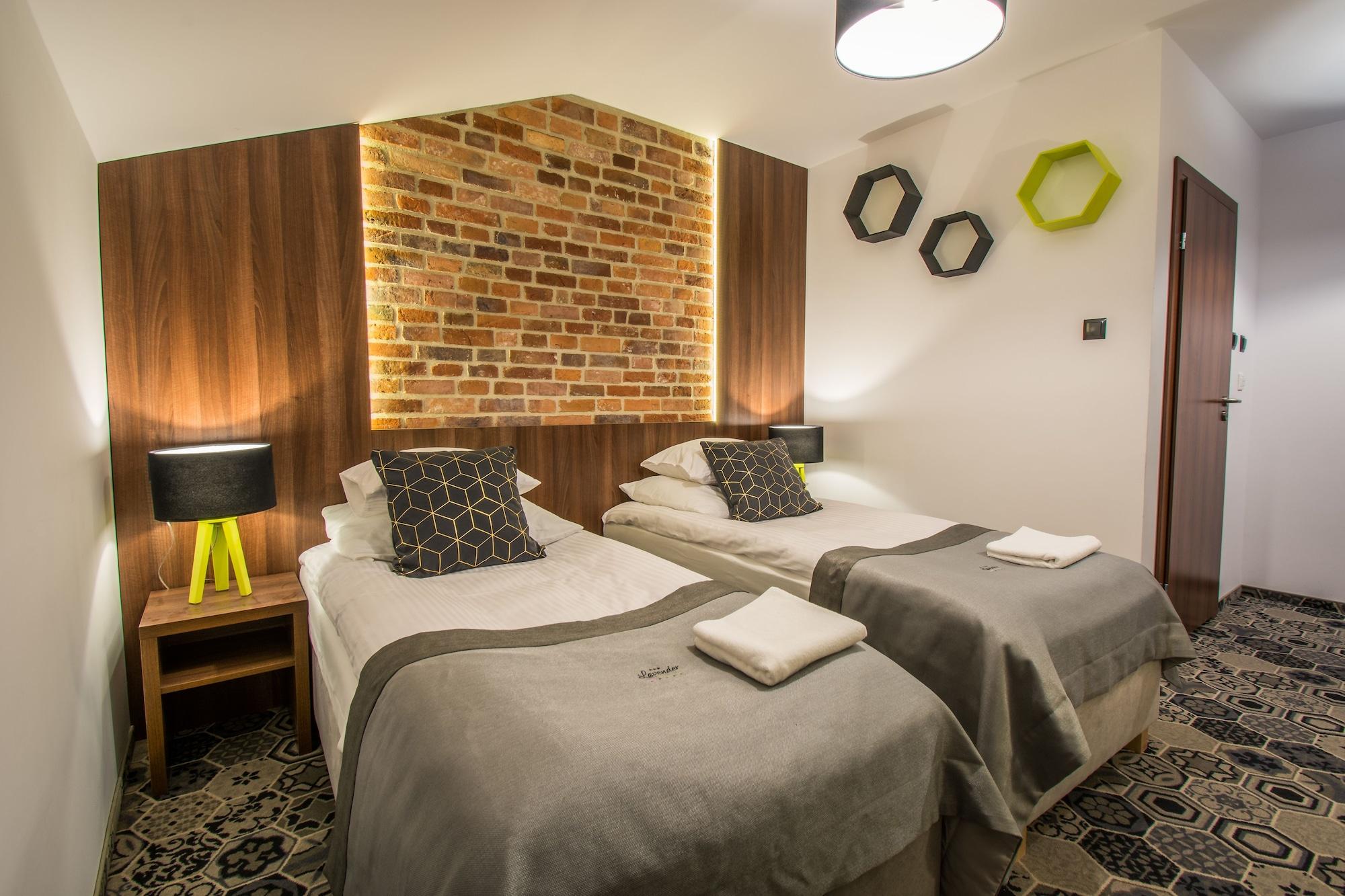 Hotel Lavender Cracovia Esterno foto